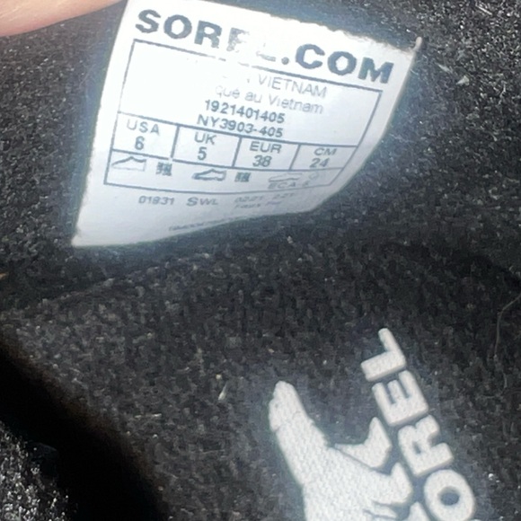 Sorel Waterproof Kids Boots Size 6 - Picture 6 of 6